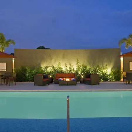 Courtyard By Marriott Panama Metromall 