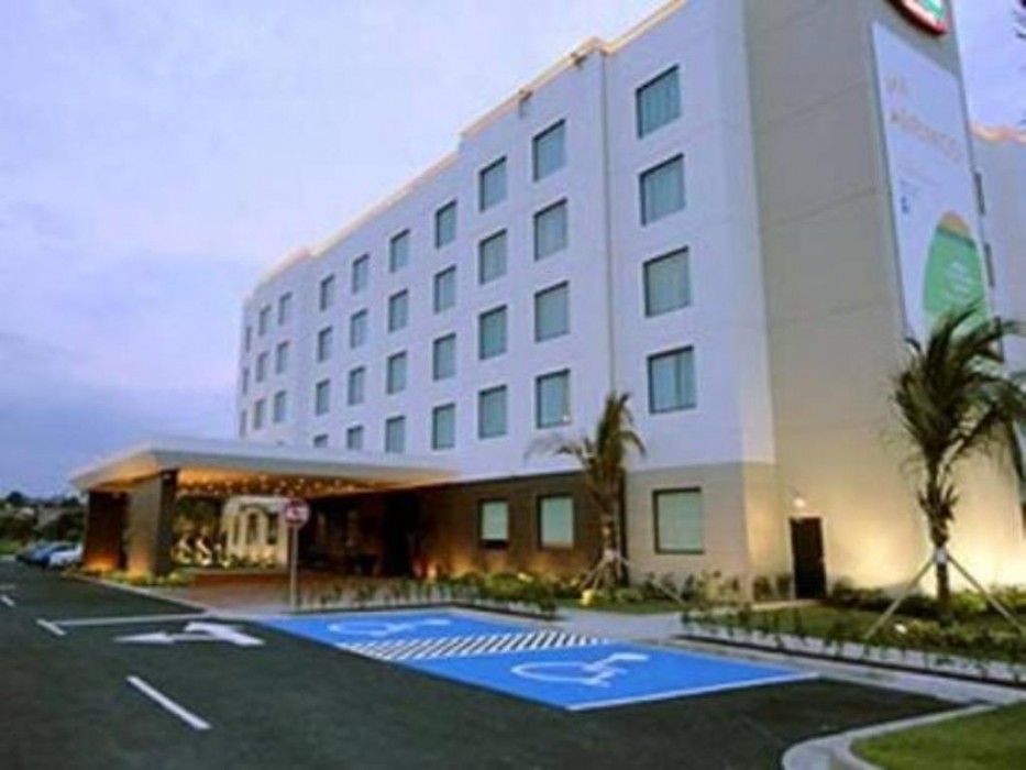 Courtyard By Marriott Panama Metromall 4*